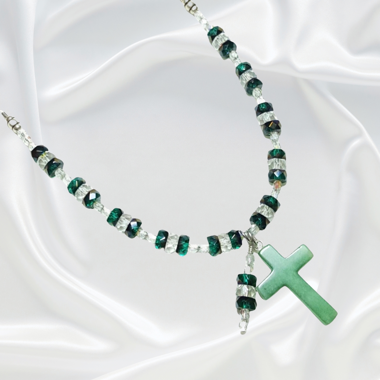 Stunning Emerald Green Crystals Rosary Bracelet Divine Mercy Chaplet